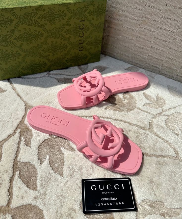 SIGNATURE G LUXE SLIDES
