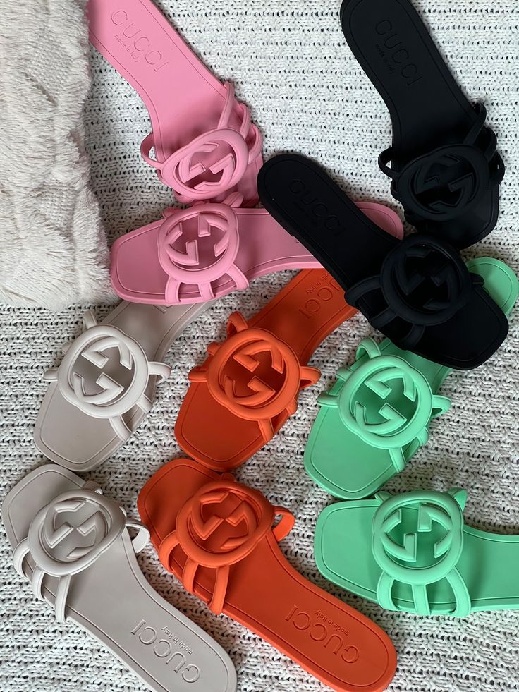 SIGNATURE G LUXE SLIDES