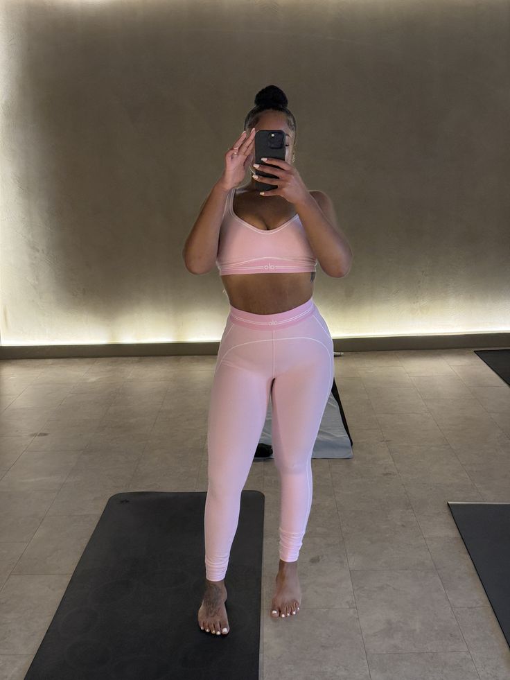 ALO HEART THROB BRA + LEGGINGS SET