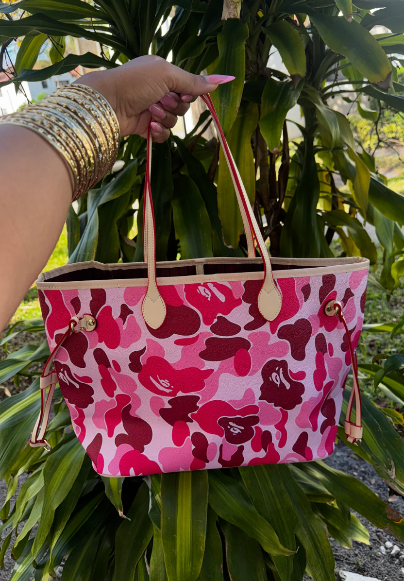 ESSENTIALS DAILY TOTE