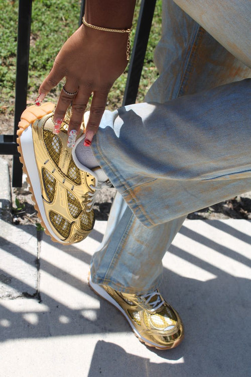 COSMIC BADDIE RUNNERS