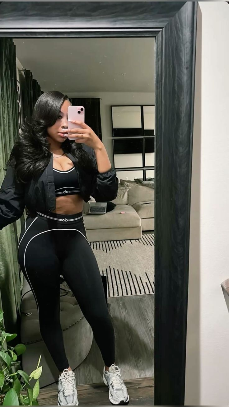 ALO HEART THROB BRA + LEGGINGS SET